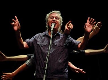Caetano Veloso volta a Salvador com turnê ‘Abraçaço’