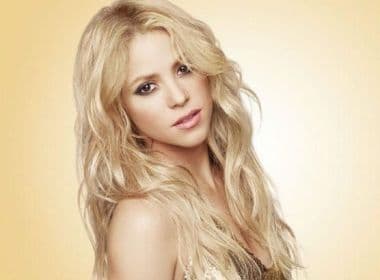 Após ‘Ele não’ de Roger Waters, Shakira é orientada a não se manifestar politicamente