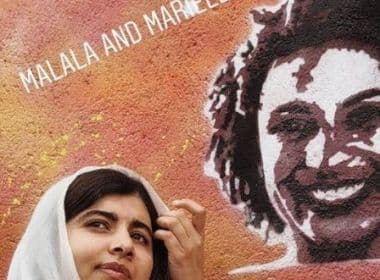 Após vandalismo, grafite de Marielle Franco feito por Malala é restaurado no Rio 