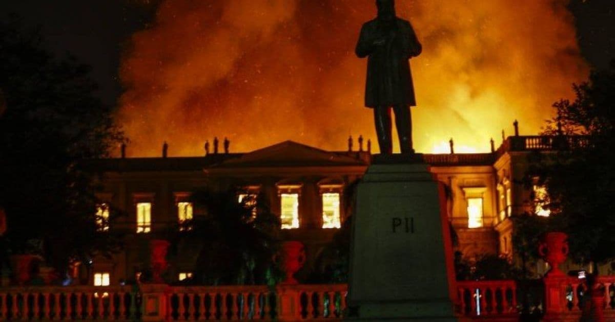 Perícia aponta que curto em ar-condicionado causou incêndio do Museu Nacional