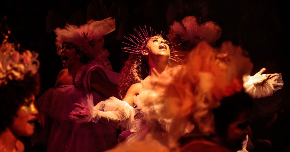 'Sonho de uma noite de verão na Bahia' encerra temporada no Teatro Gregório de Mattos