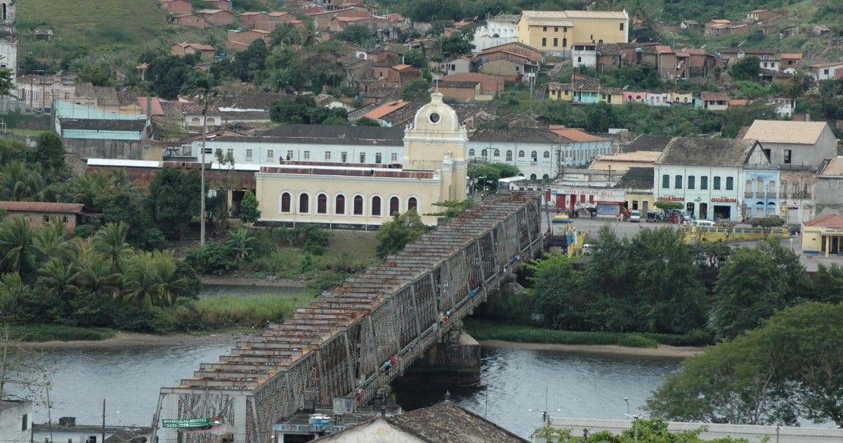 Cachoeira: Exposição reúne obras sobre ponte Dom Pedro II