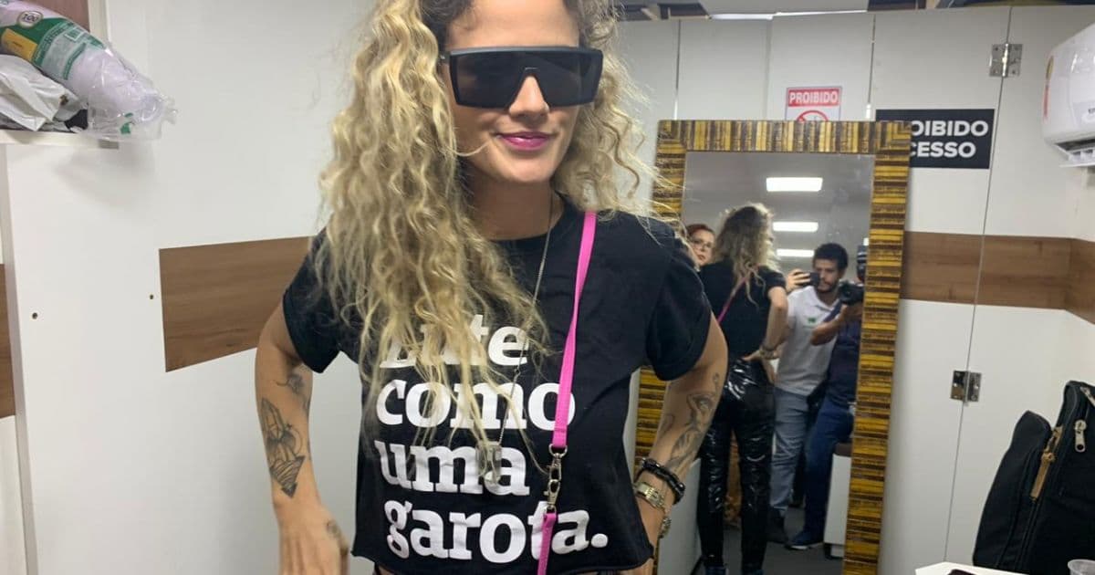 'É minha obrigação defender a democracia', diz Ana Cañas no Festival Lula Livre