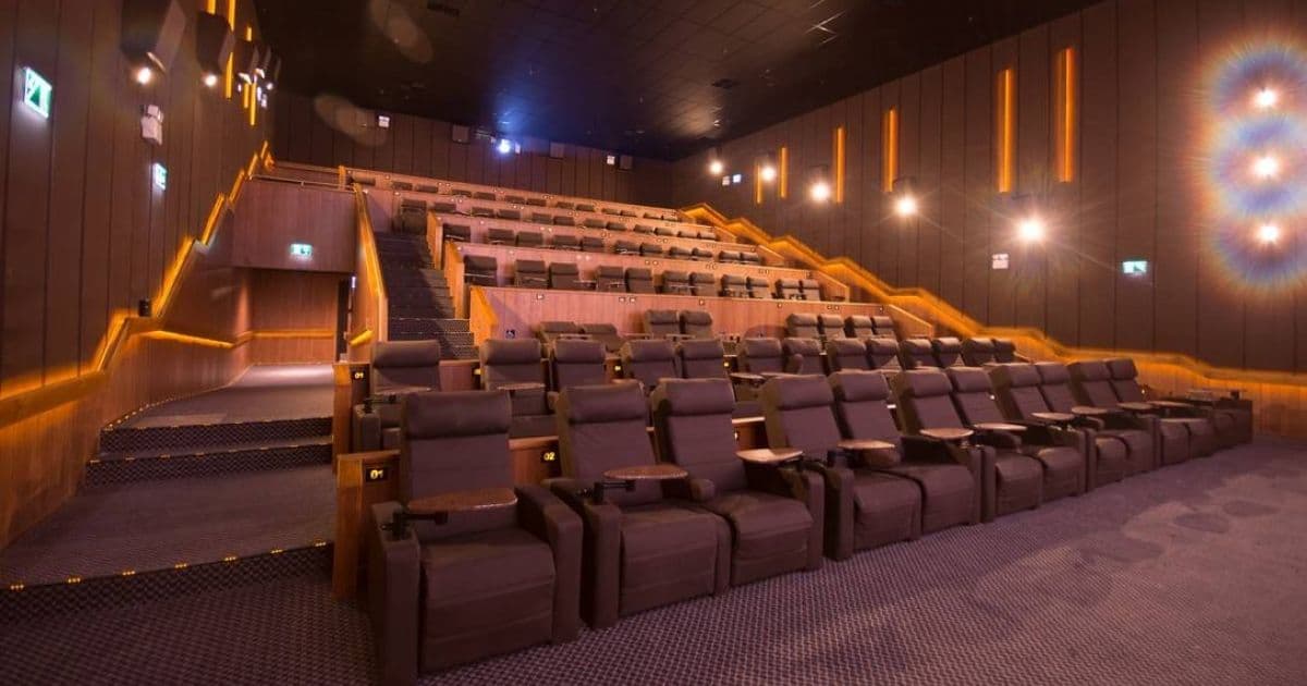 Bilheteria de cinemas cai 96% no 1º fim de semana de 2021, comparado a 2020