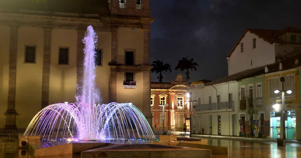 Fonte 'cibernética' da Praça da Sé é recuperada e reativada pela prefeitura