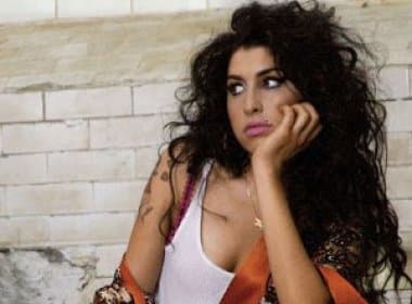 Amy Winehouse morreu por excesso de álcool no corpo