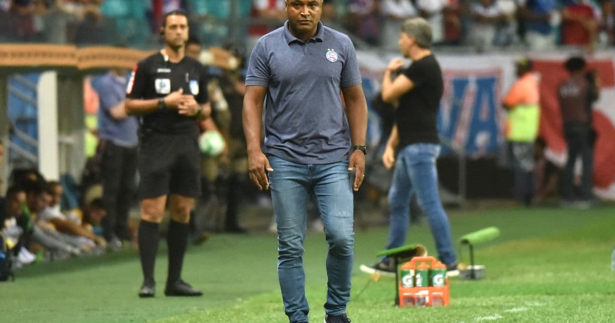Roger valoriza entrega, mas admite atuação ruim do Bahia no revés para o Grêmio