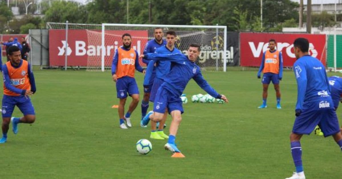 Em Porto Alegre, Bahia faz primeiro treino de olho no Grêmio