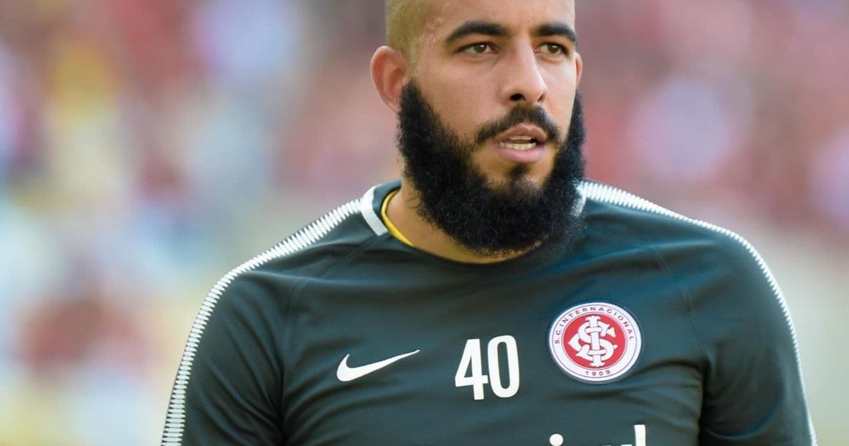 Bahia negocia contratação do goleiro Danilo Fernandes, do Internacional