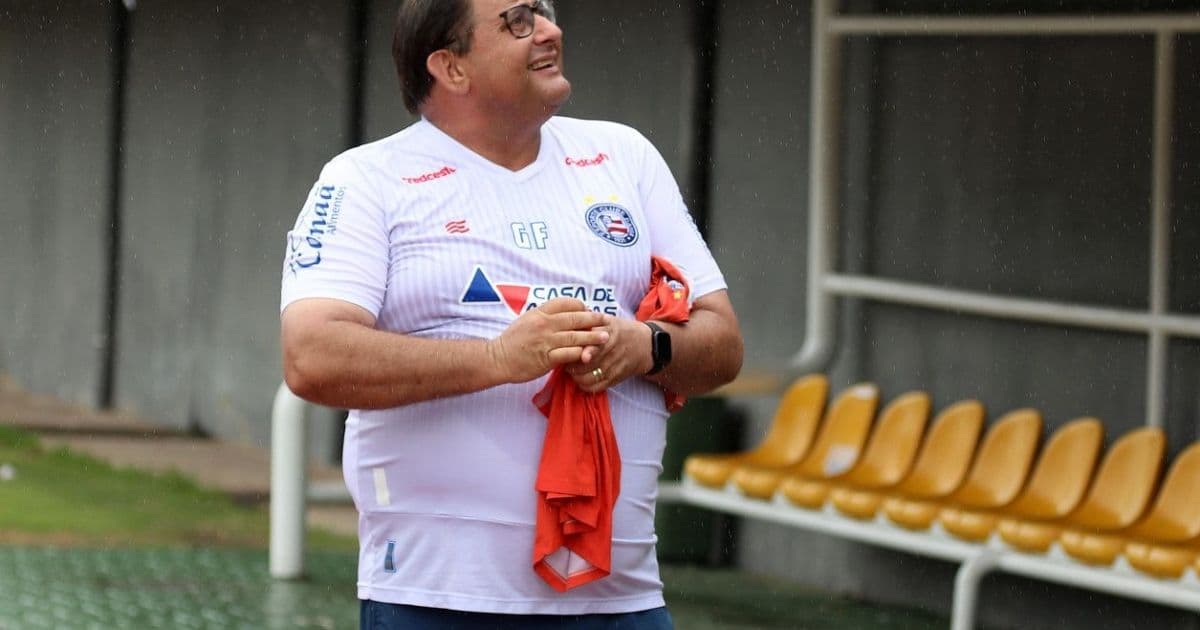 Guto Ferreira exalta apoio da torcida do Bahia no treino: 'Vem refletindo na equipe'