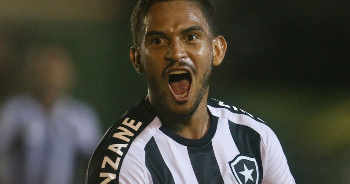 Com vínculo com o Bahia, Marco Antônio afirma que quer ficar no Botafogo