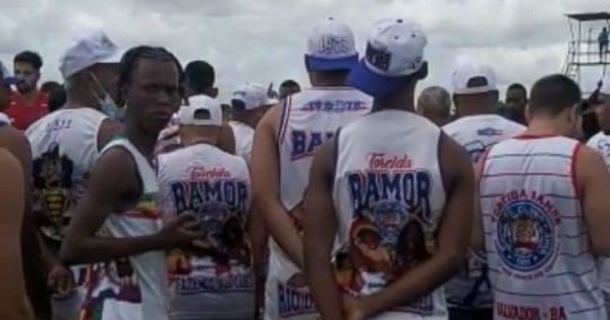 Torcida organizada do Bahia vai ao CT cobrar jogadores e diretoria