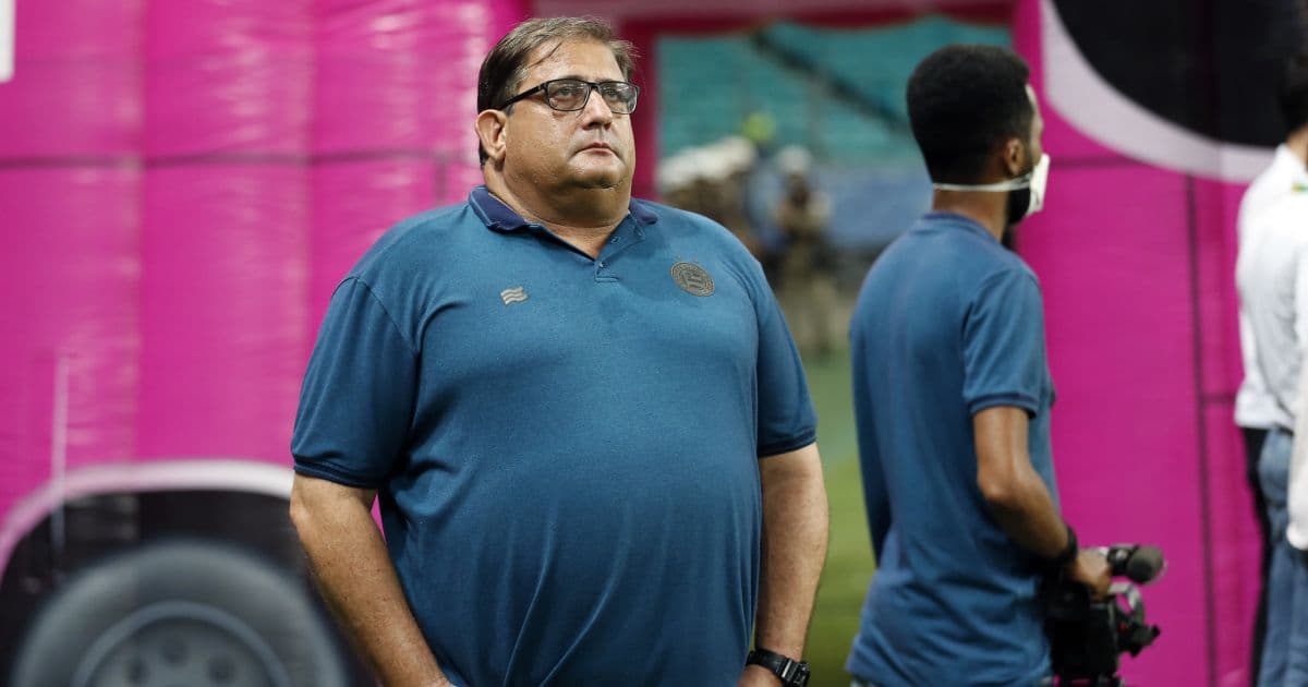 Após derrota, Guto Ferreira cita gramado e 'tanque cheio' da Juazeirense: 'Ficou inviável'