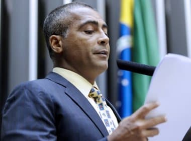 Deputado federal Romário disputa jogo beneficente em Salvador nesta quinta-feira