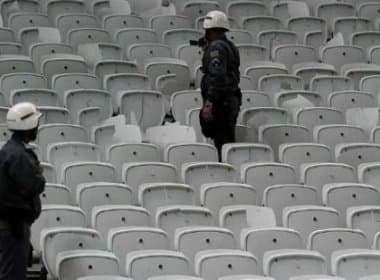 Cadeiras quebradas por torcedores no clássico vão para a conta do Palmeiras 