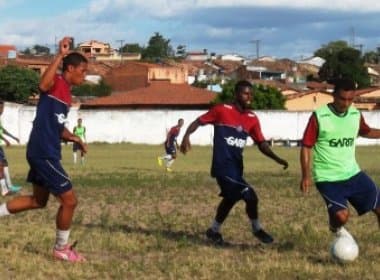 Jacuipense: treinador Clebson Araújo realiza últimos ajustes antes da estreia no Baianão