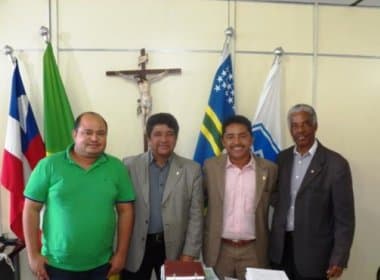 Em visita a FBF, presidente da Juazeirense confirma obras no Estádio Adauto Moraes