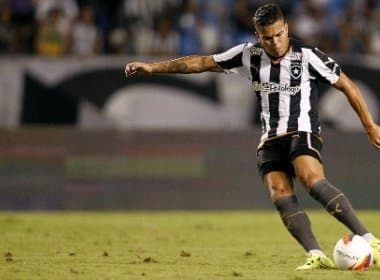 Botafogo oficializa dispensa de 11 jogadores; destaque fica por conta de Carleto