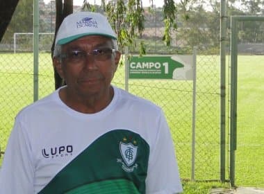 Givanildo Oliveira acredita que sofre &#039;bairrismo&#039; por ser treinador nordestino no Sudeste