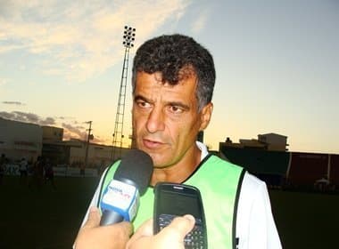 Bahia de Feira oficializa contratação do técnico Quintino Barbosa