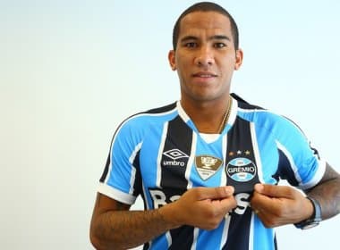 Ex-Bahia, Jael rompe ligamentos do joelho e desfalca o Grêmio por seis meses