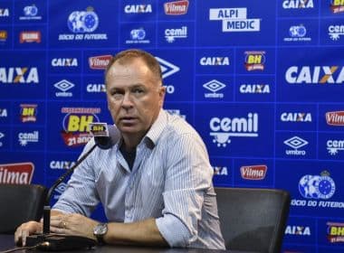 Após vitória do Cruzeiro, Mano Menezes avisa que vai poupar titulares contra o Bahia