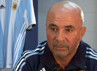 Vídeo flagra Jorge Sampaoli discutindo com policial na Argentina