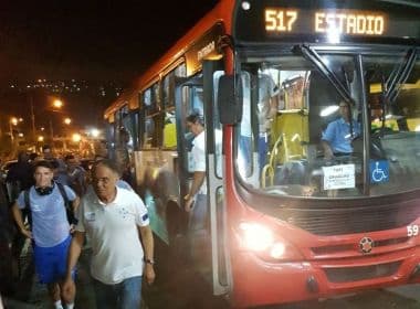 Ônibus do Cruzeiro quebra e delegação chega a estádio de coletivo