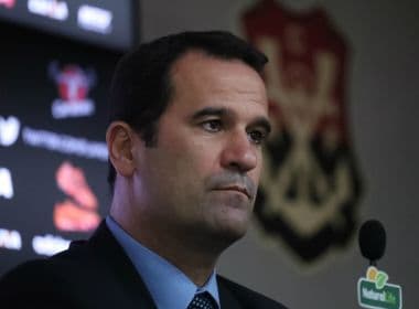 Dirigente garante que Flamengo procura novo treinador após saída de Carpegiani