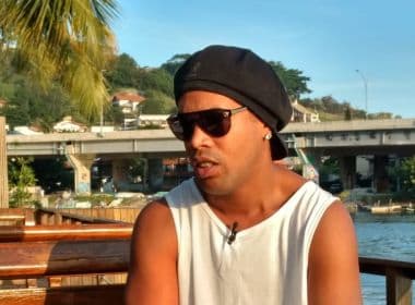 Ronaldinho Gaúcho desmente casamento com duas mulheres: ‘Maior mentira’