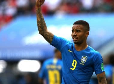 Gabriel Jesus cobra apoio da torcida após vitória do Brasil