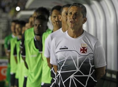 Jorginho critica postura do Bahia em campo e acusa atleta rival de cuspir em diretor