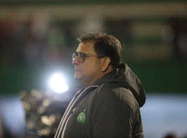 Chapecoense demite Guto Ferreira após derrota para o Vitória