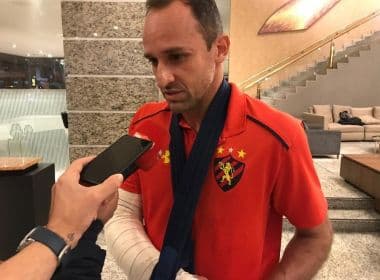 Com fratura confirmada, Magrão lamenta deixar Sport em situação delicada: 'Tristeza'
