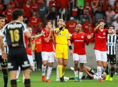 Internacional fica inconformado com arbitragem após empate com o Santos