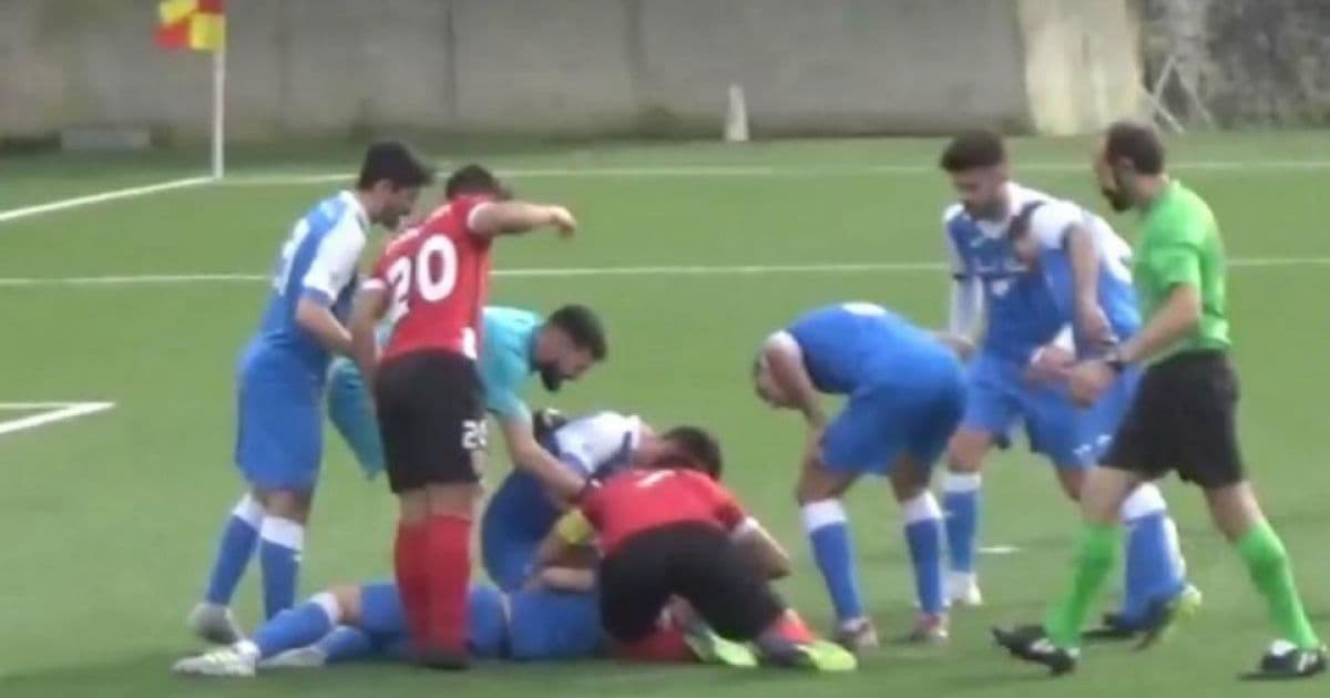 Jogador salva vida de adversário que desmaiou em campo em Portugal; assista o vídeo