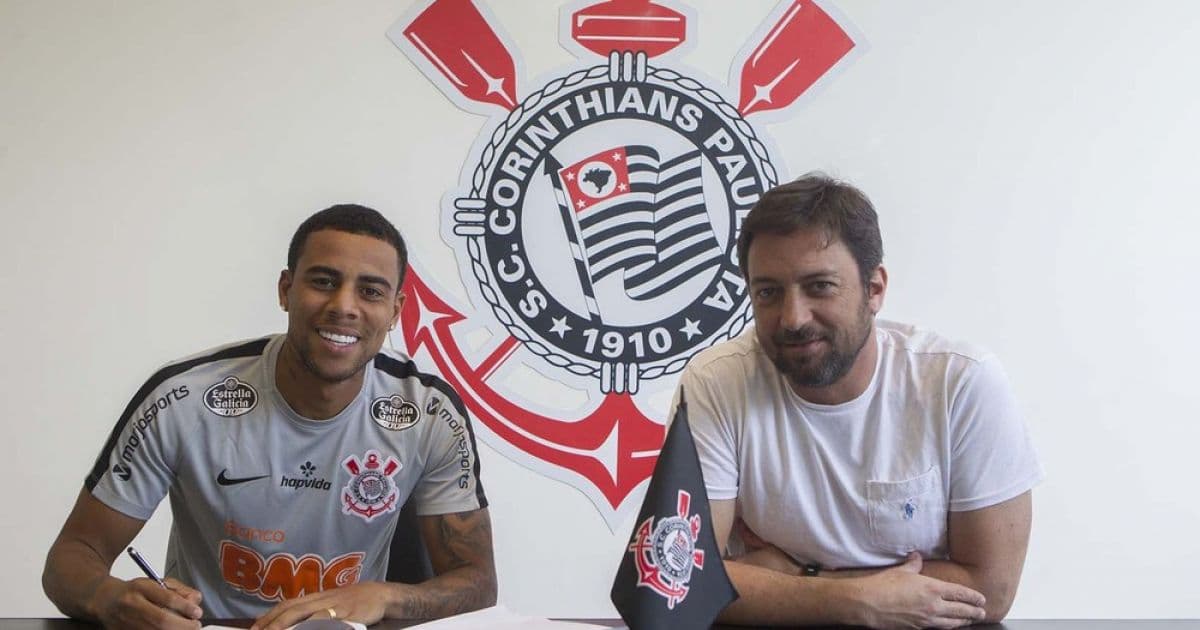 Corinthians anuncia renovação de contrato de Gustagol, artilheiro do time no ano