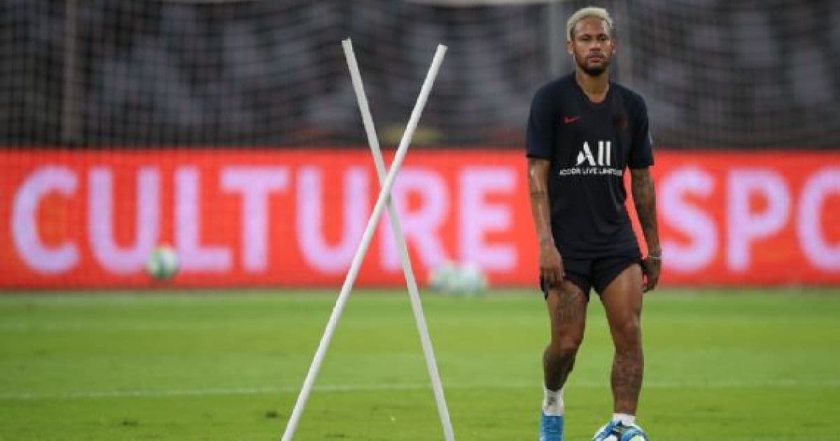 Fora da estreia, Neymar tem negociações 'mais avançadas que antes', diz Leonardo