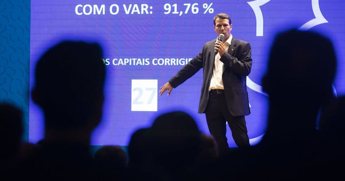 CBF apresenta balanço e diz que VAR acertou 98% dos lances no Brasileirão 
