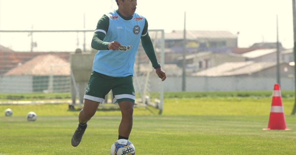 Contra o Vitória, Coritiba terá o retorno do lateral Diogo Mateus