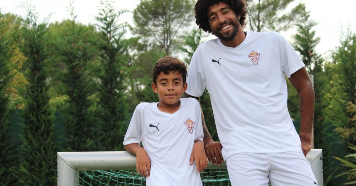Evento de futebol para crianças em Salvador terá a presença do zagueiro Dante