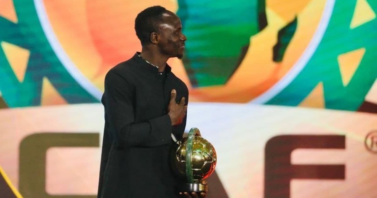 Sadio Mané é eleito melhor jogador africano de 2019; Mahrez e Salah completam pódio