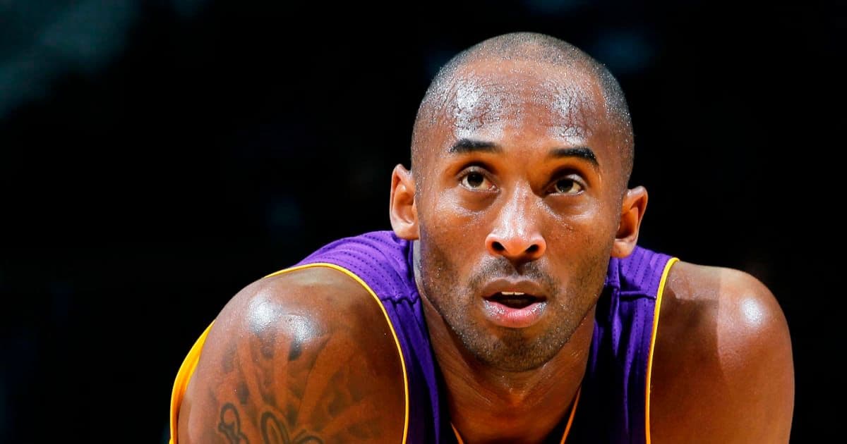 Astro da NBA, Kobe Bryant morre em acidente de helicóptero, diz site