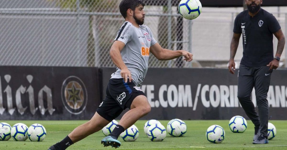 Time uruguaio aciona a FIFA por atraso de pagamento do Corinthians por Bruno Méndez