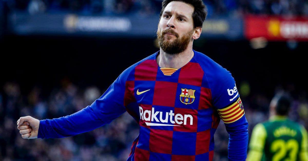 Messi ativa fantasia de ET e marca quatro gols em vitória do Barcelona