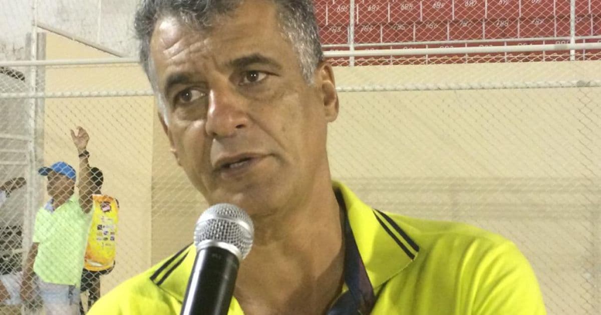 Técnico do Bahia de Feira, Barbosinha recebe alta e deixa hospital