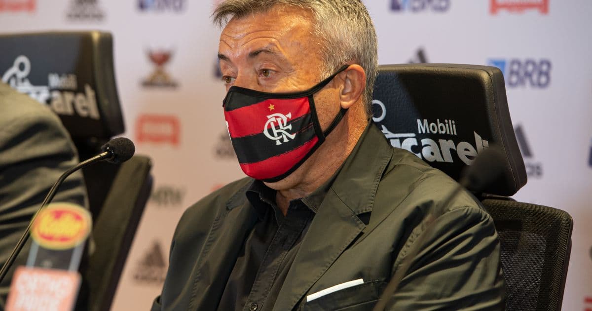 Domènec pede desculpas à torcida do Flamengo após goleada sofrida por 5 a 0