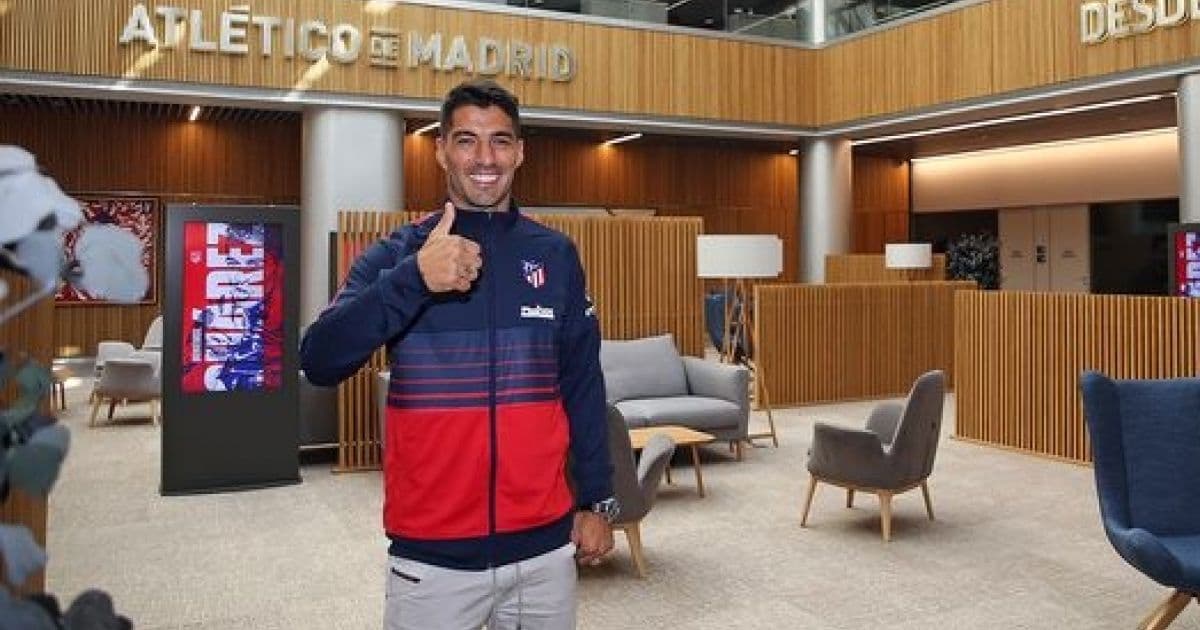 Luis Suárez é aprovado em exame médico e assina contrato com o Atlético de Madrid