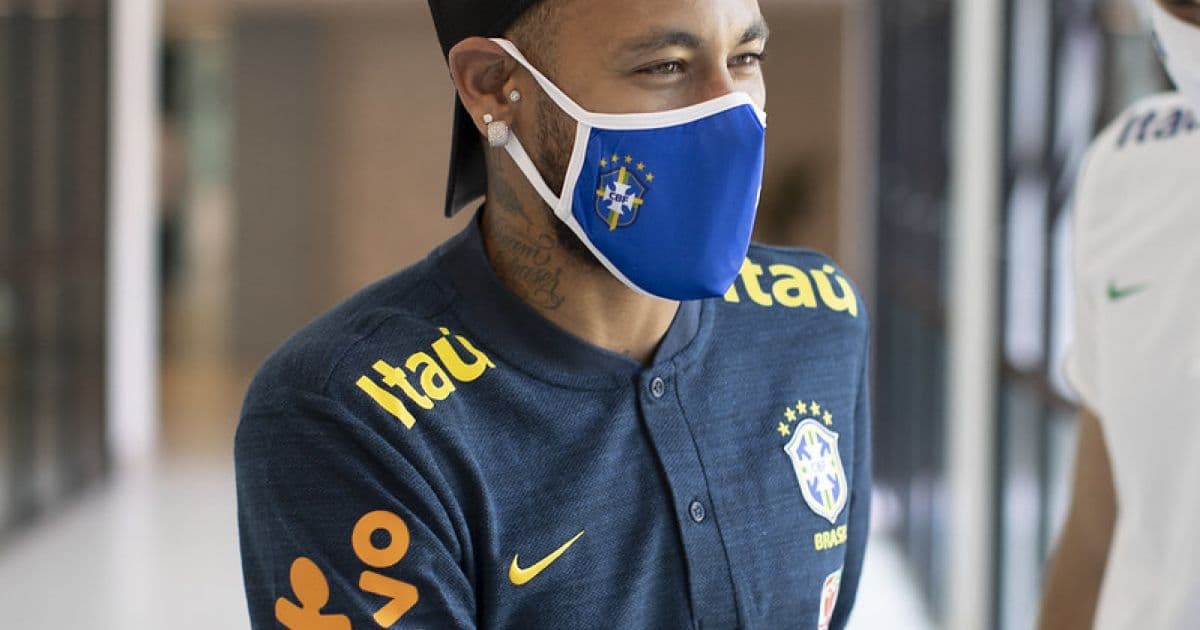 Neymar e mais 12 jogadores se apresentam à Seleção; grupo ficará completo nesta terça