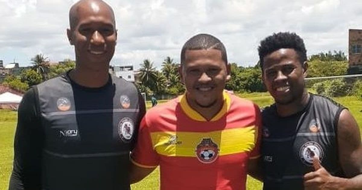 Adriano 'MJ' é visto em treino do Jacuipense: 'Existe um namoro', diz presidente